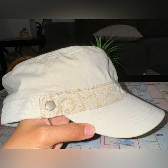 Calvin Klein women Ck’s Logo - Picture 6 of 8